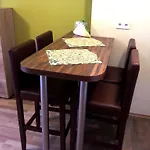 银色49公寓 华沙